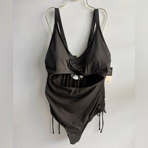 California Waves Plus Size Black Ribbed Cutout One-Piece Swimsuit Size 2 (20/22)